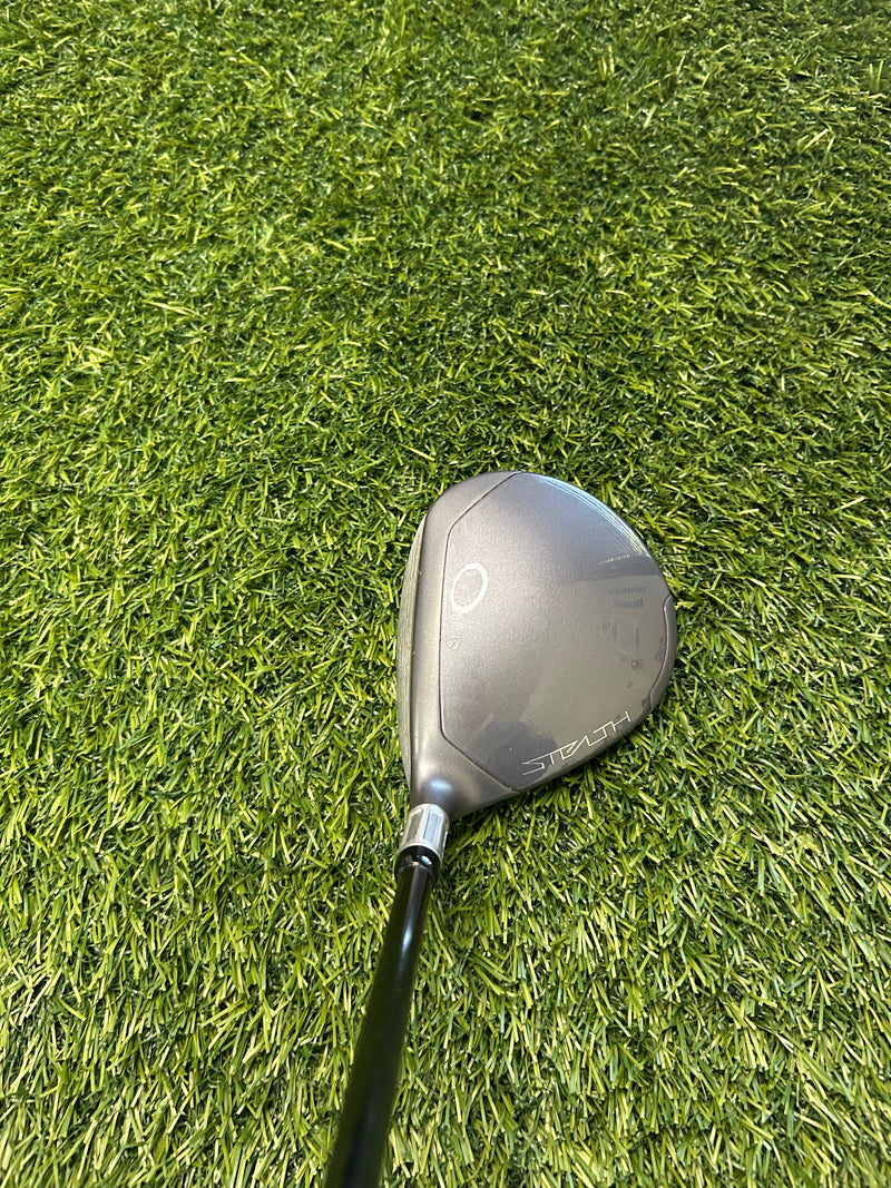 TaylorMade Stealth 2 HD 5W 19 Loft Diamana Stiff Flex Lamkin Grip RH