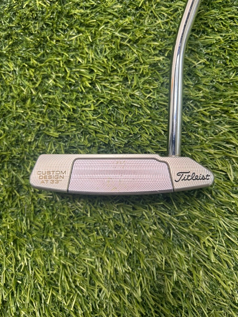 Scotty Cameron Newport M2 Cameron & Crown Custom Putter RH