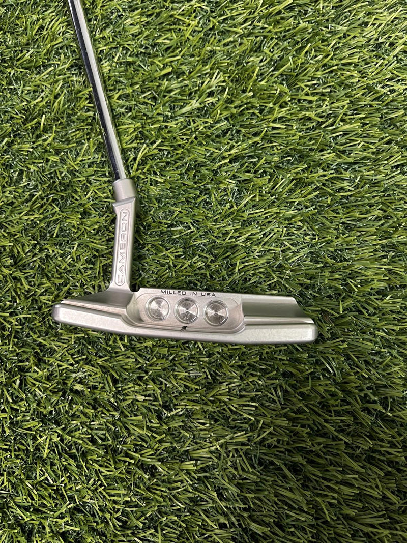 Scotty Cameron Super Select Squareback 2 35” Blade Putter RH – Pre-Owned Golf Club – TEE OFF Golf Shops