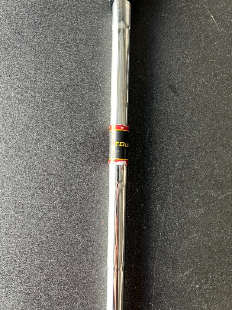 Odyssey White Hot Tour Rossie Mid Mallet Putter Tour Steel Flex Original Grip RH – Pre-Owned Golf Club – TEE OFF Golf Shops