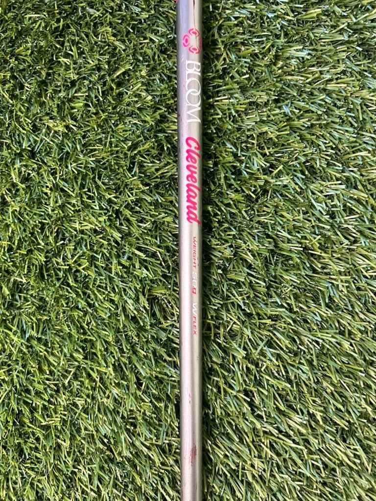 Ladies Cleveland Bloom 56 Loft SW Graphite W Flex GP Grip RH