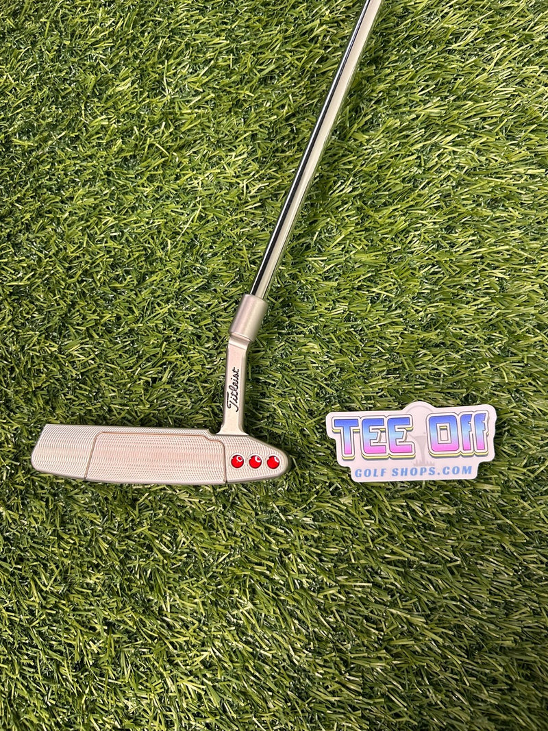 NEW Scotty Cameron Select Newport 2 Blade Putter 34" Matadaor Grip RH – Pre-Owned Golf Club – TEE OFF Golf Shops