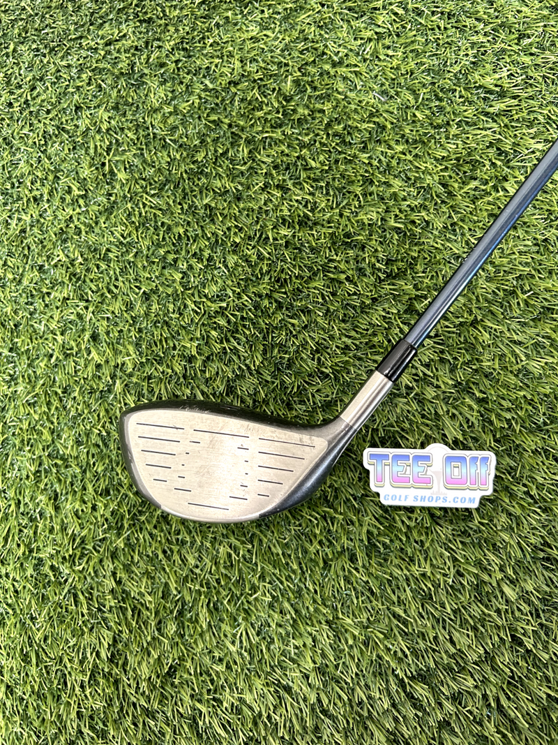 Titleist 975J-VS Driver 9.5 Loft Graphite Design Stiff Flex Golf Pride Grip RH – Pre-Owned Golf Club – TEE OFF Golf Shops