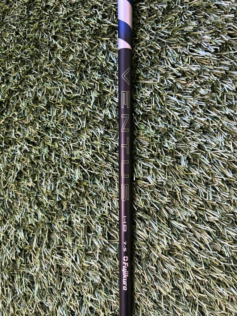 TaylorMade Qi35 Rescue 4H 22 Loft Stiff RH