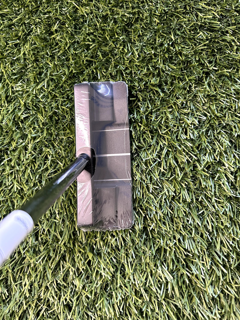 Cleveland HB Soft 2 Black #8 CS Putter RH