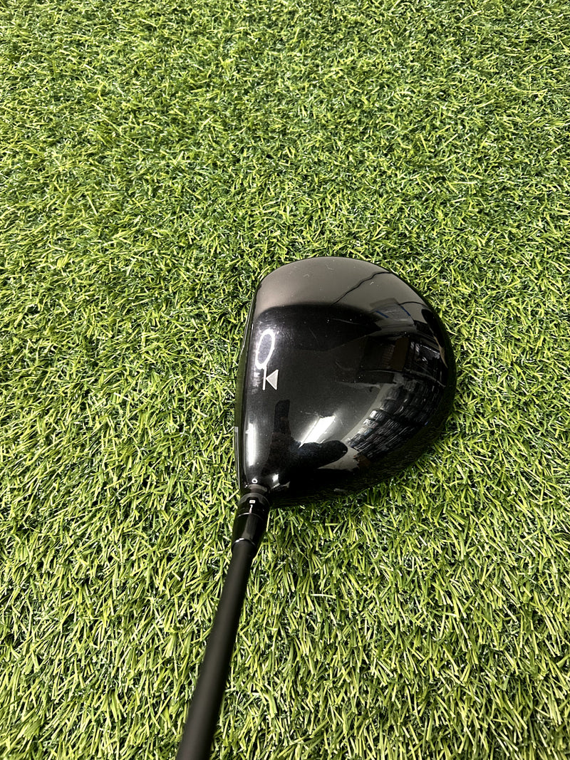 Titleist 910 D2 Driver 10.5 Loft Stiff RH