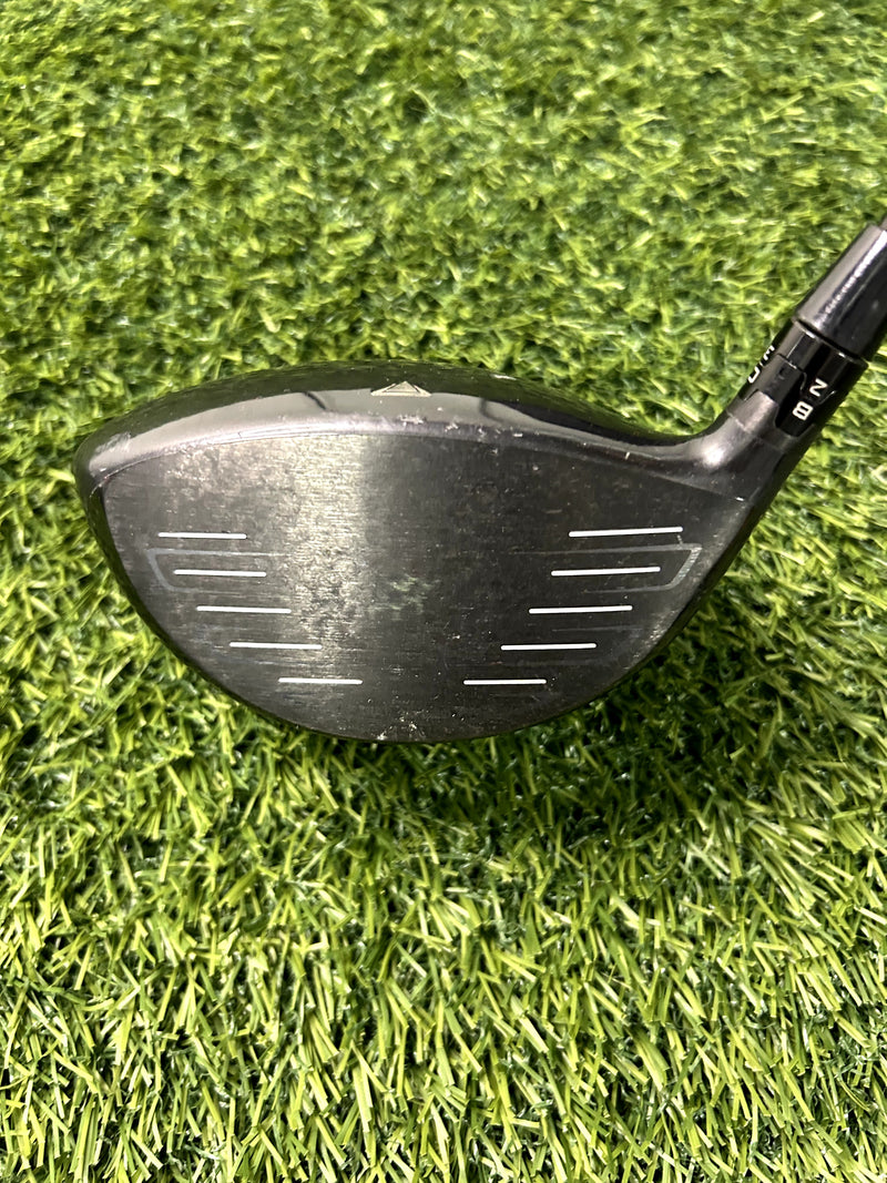 Titleist 917 D3 Driver 9.5 Loft Stiff RH