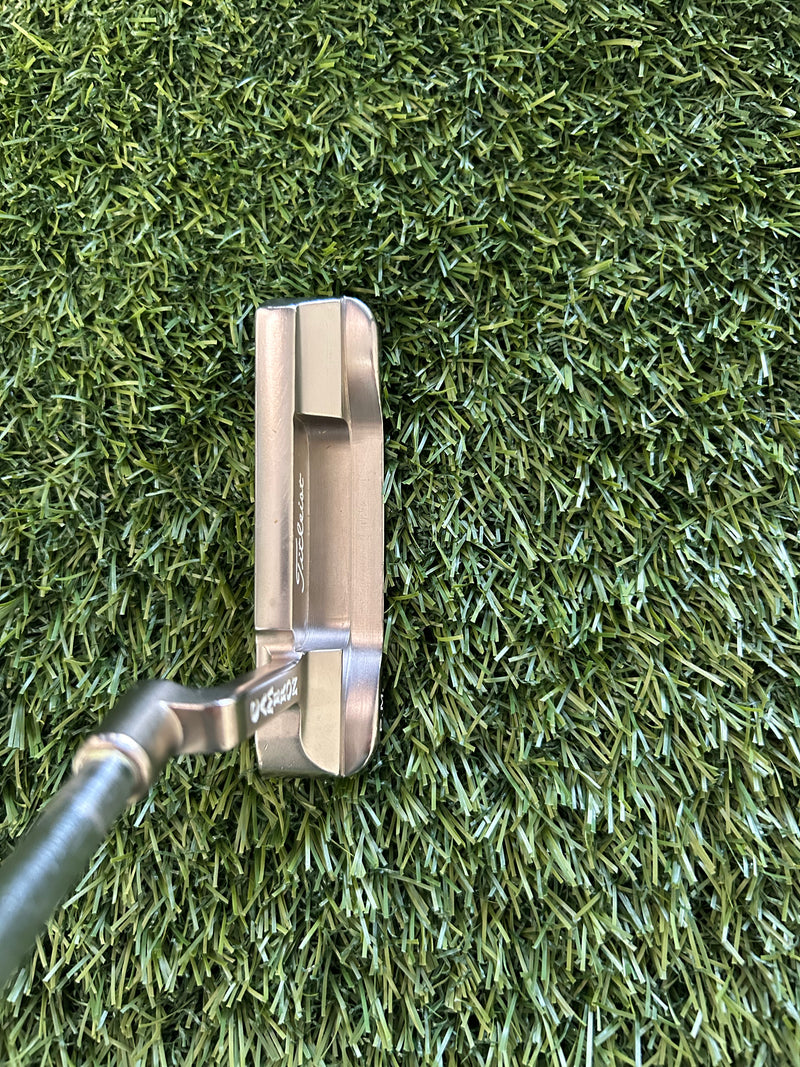 Scotty Cameron Newport 35” Lamkin Grip RH
