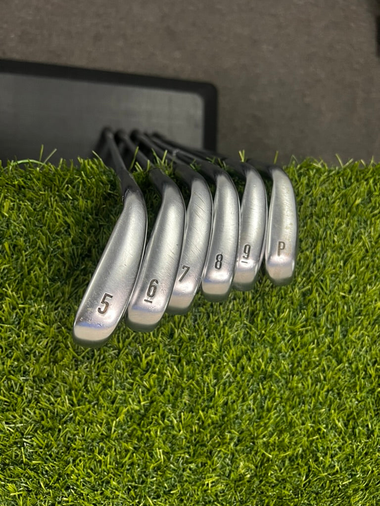 Callaway Apex Forged 5-P Iron Set Regular RH
