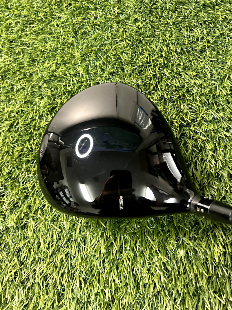 Titleist TSR2 Driver 10 Loft Stiff RH