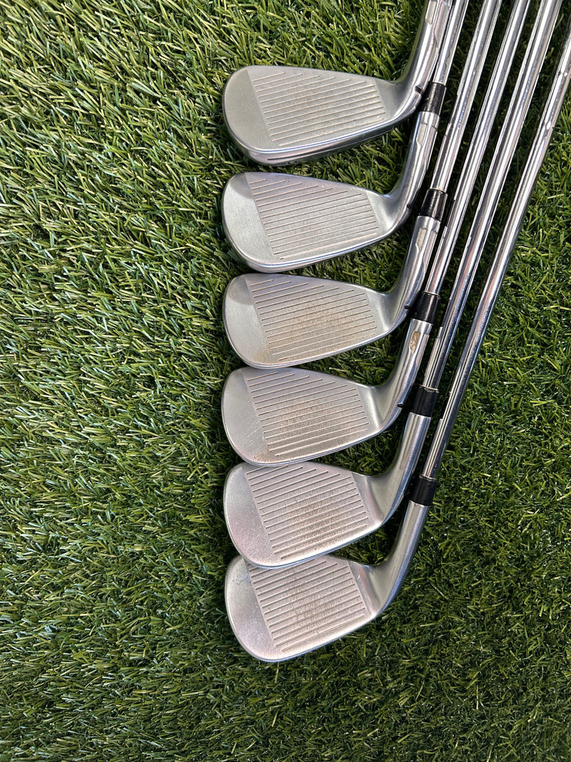 TaylorMade Qi Irons Set 5-PW NS Pro Stiff Flex GP Grip RH