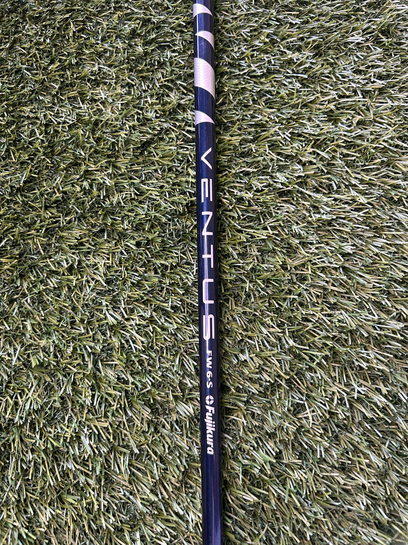 TaylorMade SIM 2 Titanium Rocket 3-Wood 13.5 Loft Stiff RH