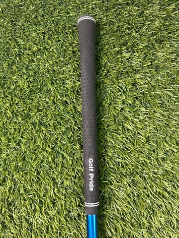 Titleist 907 D2 Driver 8.5 Loft Stiff RH
