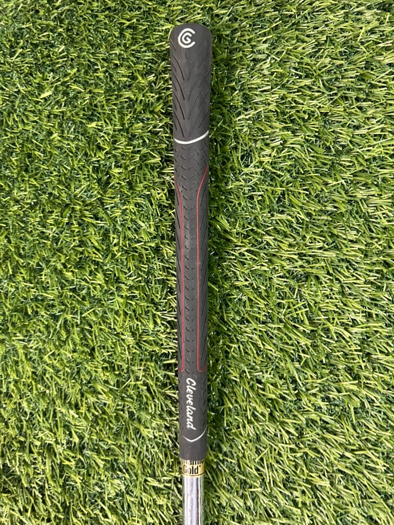 Cleveland CG Red 4-P Iron Set Stiff RH