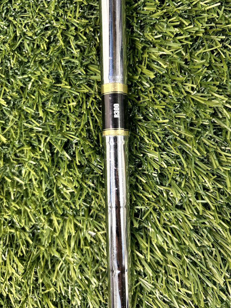 Mizuno JPX 825 Pro 4-GW Iron Set Regular RH