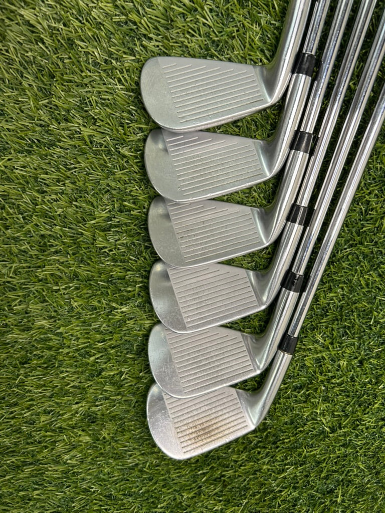 Mizuno JPX 825 Forged 5-PW Iron Set Stiff RH