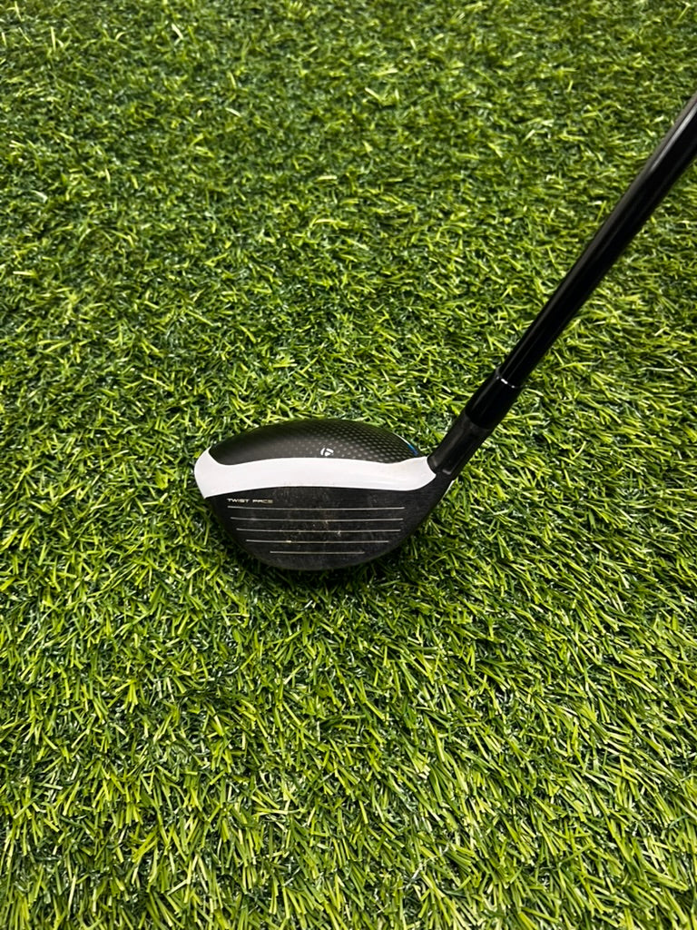TaylorMade SIM 2 Max Tour Issue VeloCore 7-Wood 21 Loft X-Stiff RH