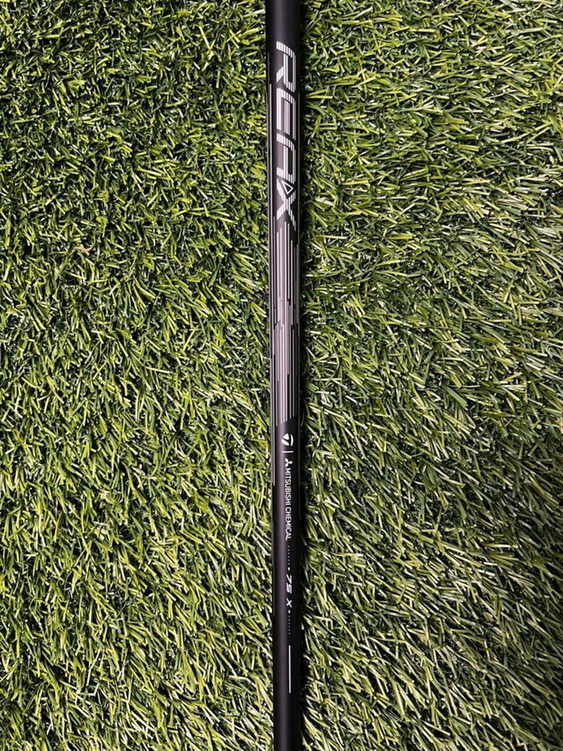 TaylorMade Qi4D 5W 18 Loft Rear X-Stiff Flex Jumbomax Grip RH