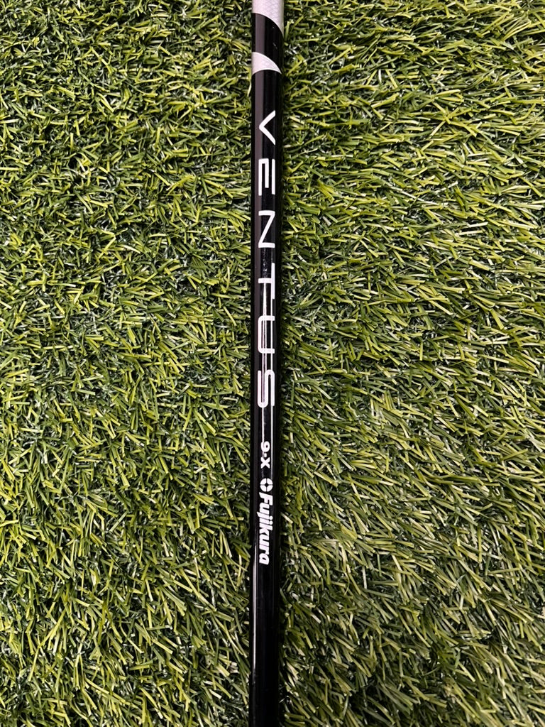 TaylorMade SIM 2 Max Tour Issue VeloCore 7-Wood 21 Loft X-Stiff RH