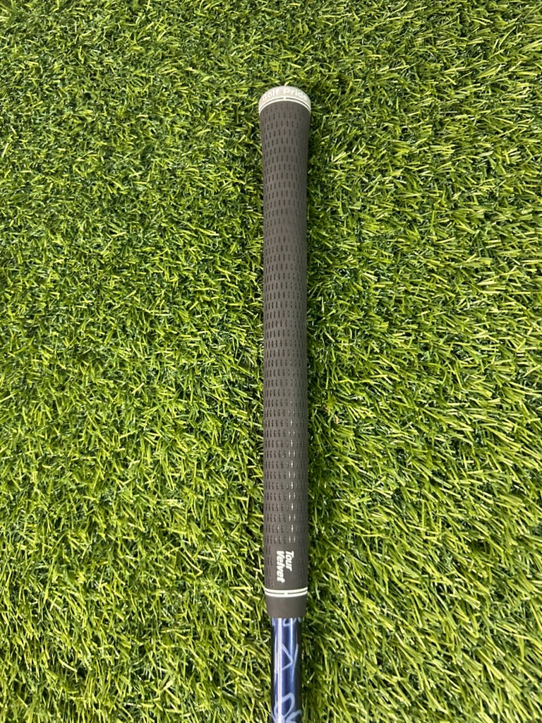 Titleist 910 D2 Driver 10.5 Loft Stiff RH