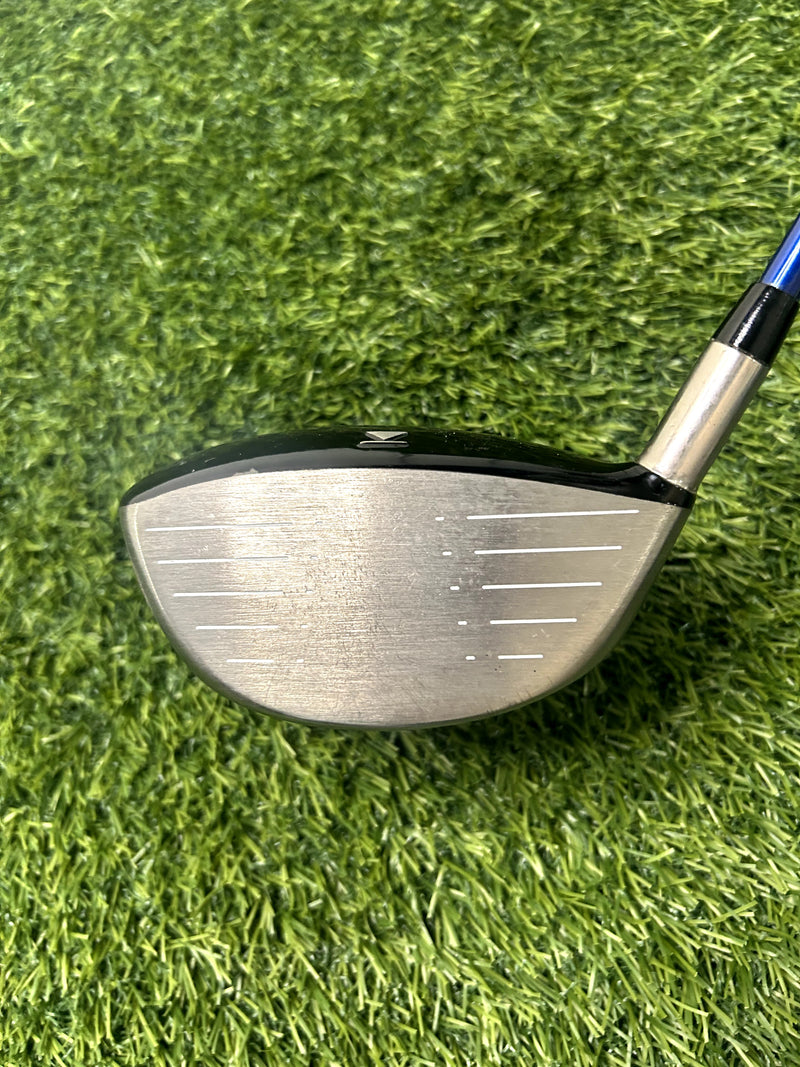 Titleist 907 D2 Driver 8.5 Loft Stiff RH