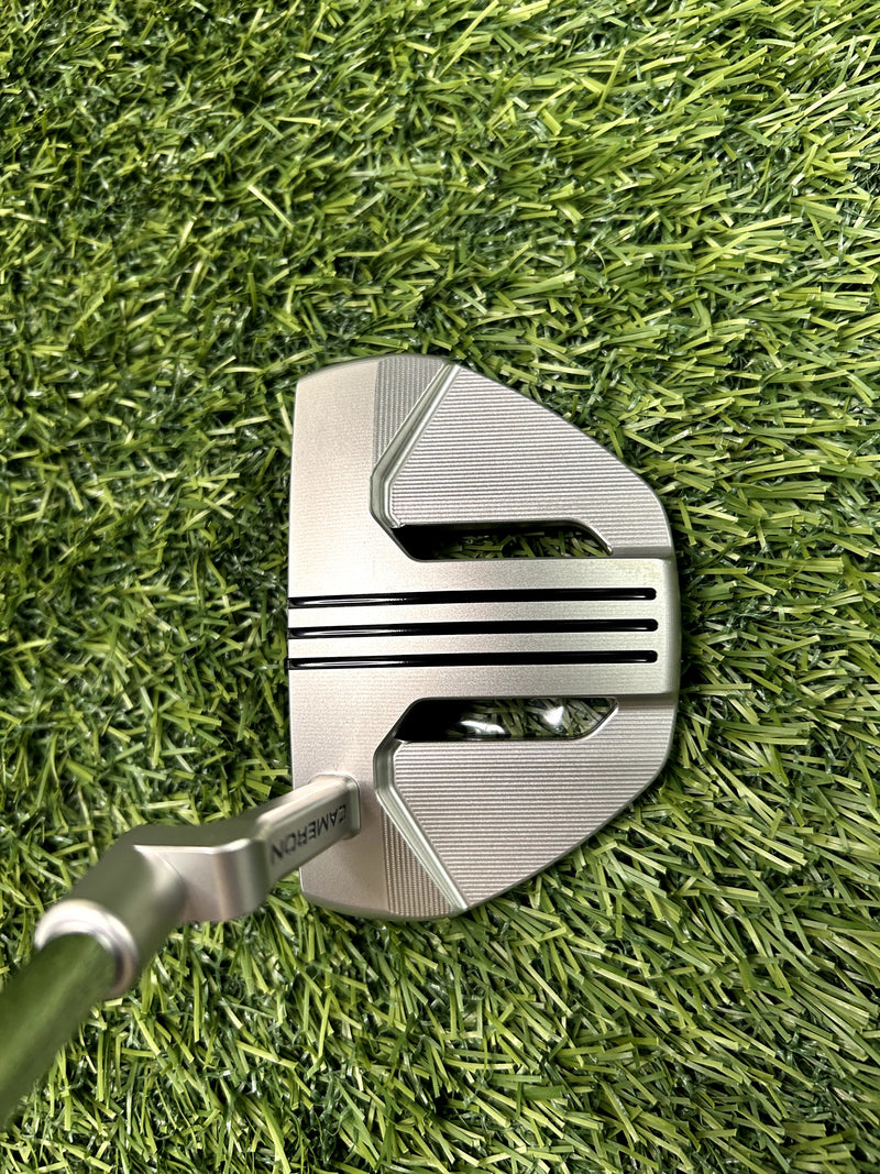 Scotty Cameron 2026 Phantom 3.2 35" Putter RH