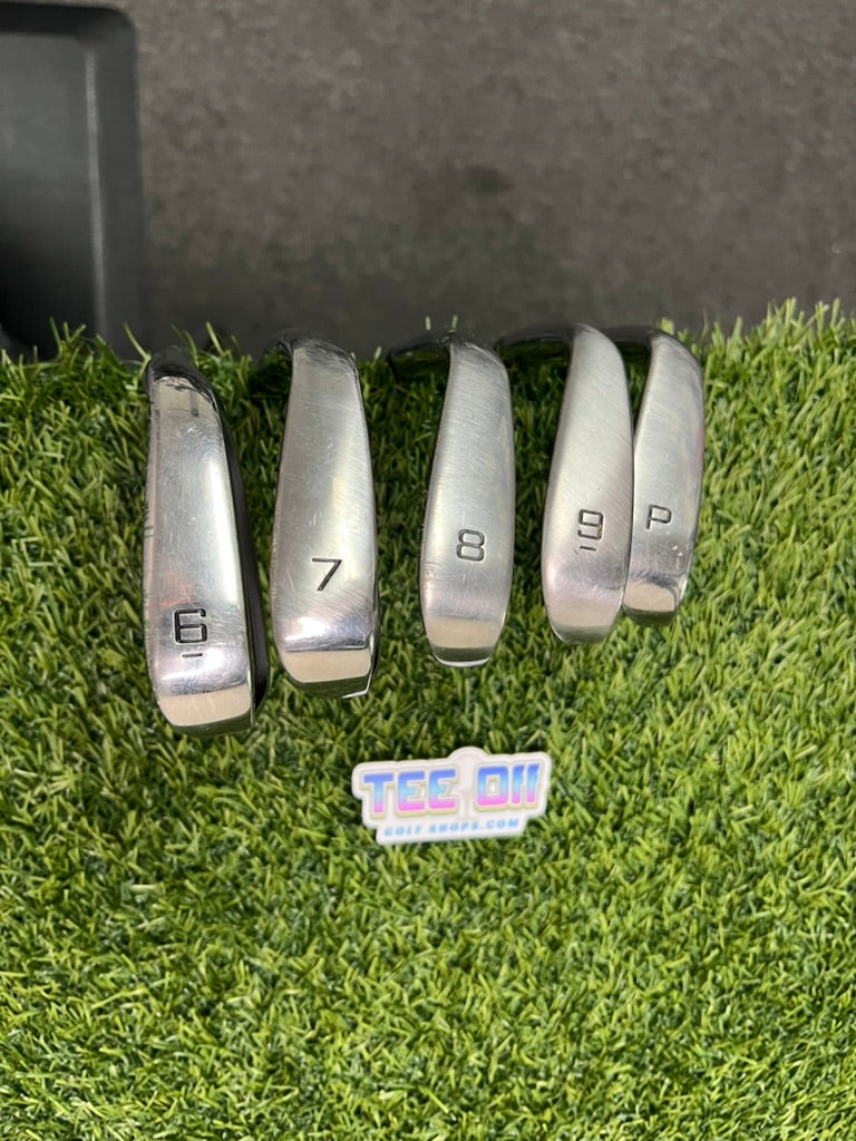 Tommy Armour EVO 6-P Iron Set Regular RH