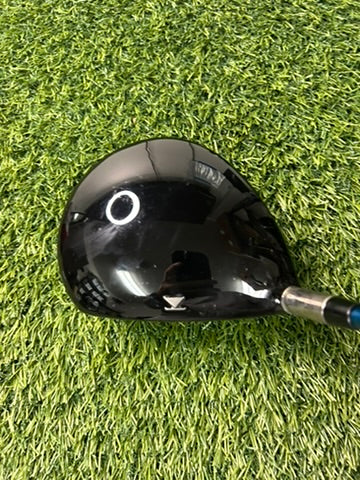Titleist 907 D2 Driver 8.5 Loft Stiff RH