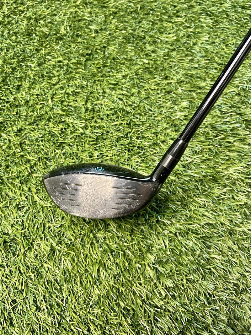 Lazrus 3W 15 Loft Graphite Regular Flex Original Grip RH – Pre-Owned Golf Club – TEE OFF Golf Shops