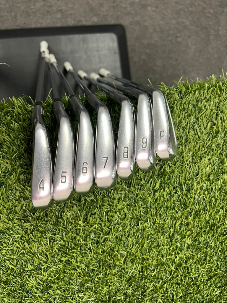 Mizuno JPX 921 Forged 4-PW Iron Set Regular RH