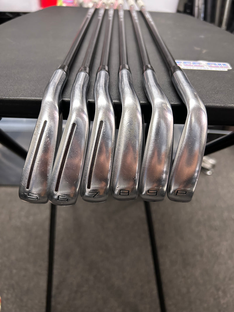 TaylorMade P790 5-PW Iron Set Regular RH