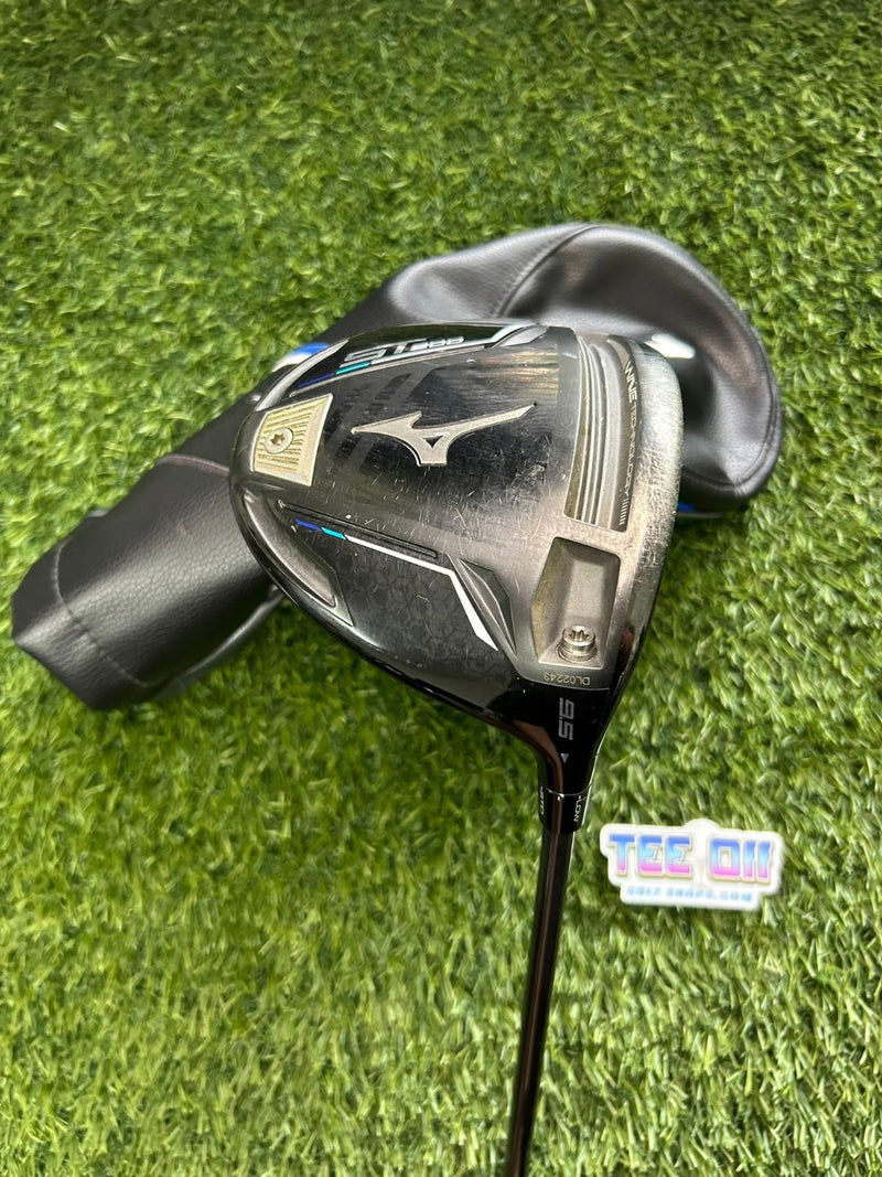 Mizuno ST200 Driver 9.5 Loft Diamana Stiff Flex Winn Grip RH