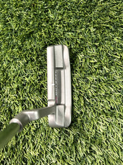 Odyssey White Hot Pro 1 Pink Blade 33" Putter RH