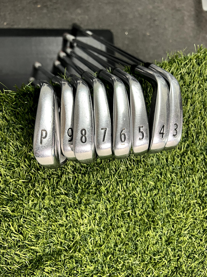 Titleist AP2 718 Forged 3-P Iron Set X-Stiff RH