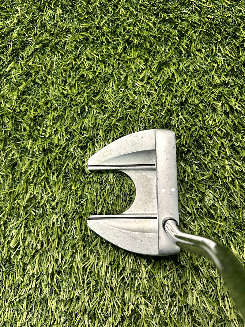 Odyssey White Hot RX V-Line Fang 35" Putter LH