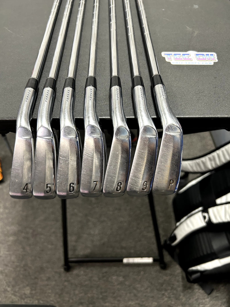 Srixon ZX5 4-P Iron Set Stiff RH