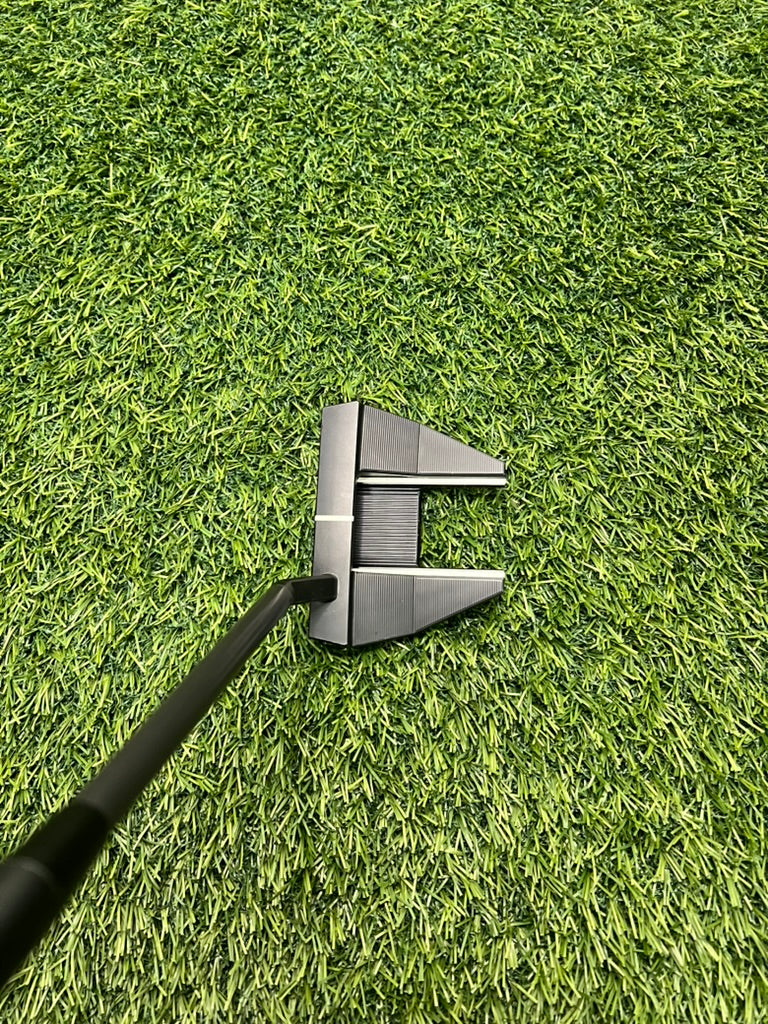 Scotty Cameron Phantom 7.5 Mallet Blacked Out 34" Putter RH