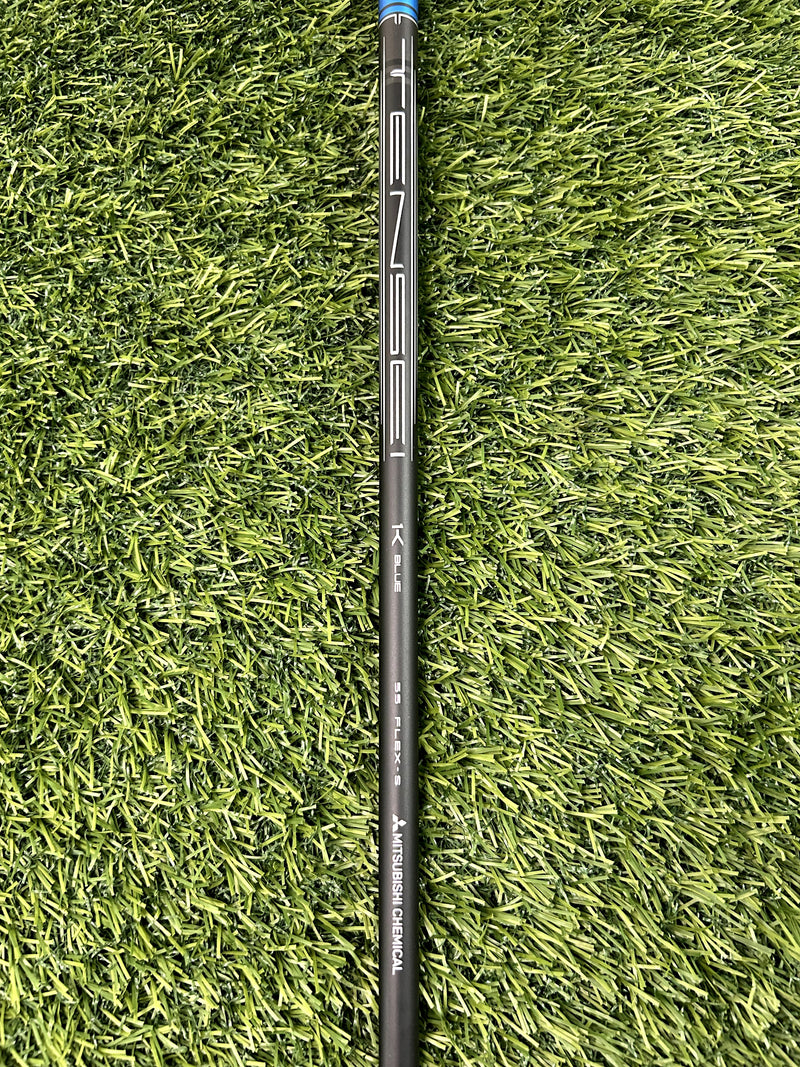 Titleist 910 D2 Driver 10.5 Loft Stiff RH
