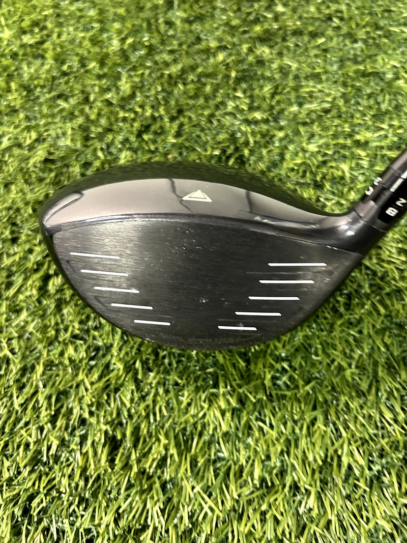 Titleist 917 D2 Driver 9.5 Loft Stiff RH