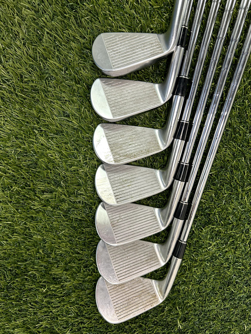 Srixon ZX5 4-P Iron Set Stiff RH