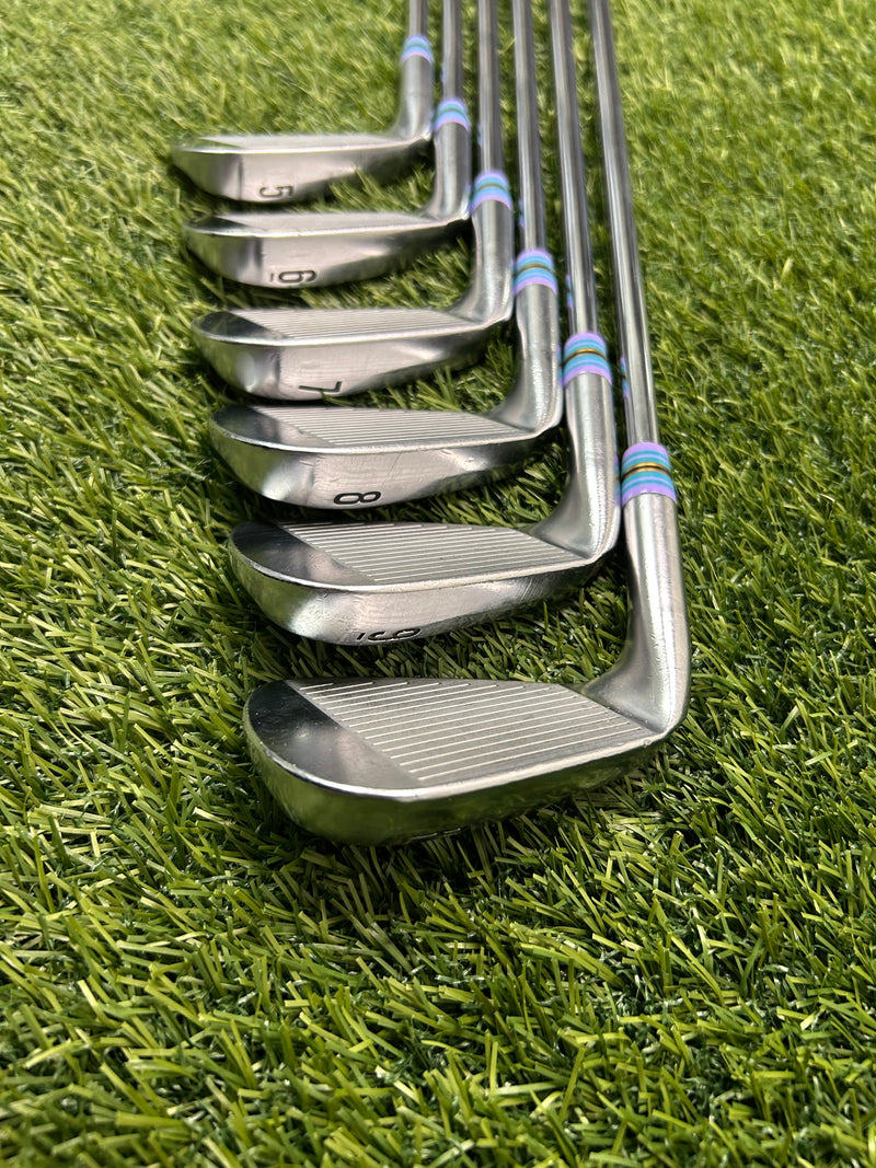 Srixon ZXi7 5-PW Iron Set X-Stiff RH