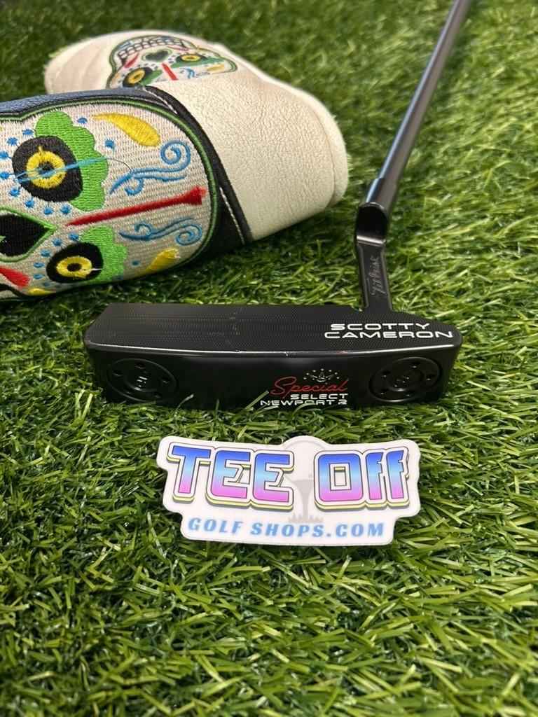 Custom Scotty Cameron Super Select Newport 2 Black & Red 35” Pistolero Plus Grip