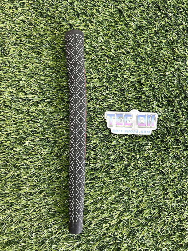 Scotty Cameron Pistolini Red Gray Midsize Putter Grip – Pre-Owned Golf Club – TEE OFF Golf Shops