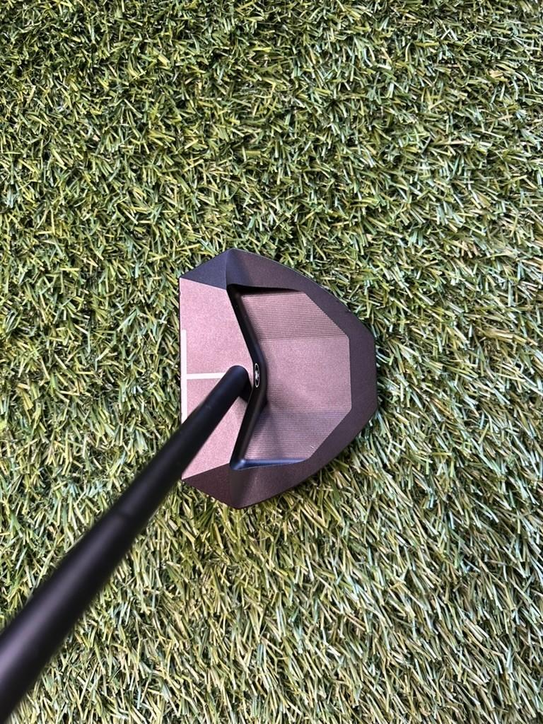 LAB OZ.1 Mallet Putter 35” Original Grip RH – Pre-Owned Golf Club – TEE OFF Golf Shops