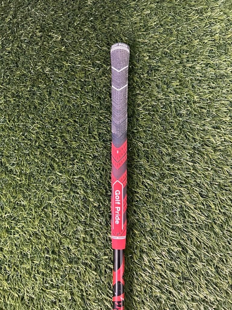 Titleist TS4 Driver 9.5 Loft Kali’i Red Stiff Flex GP Grip RH – Pre-Owned Golf Club – TEE OFF Golf Shops