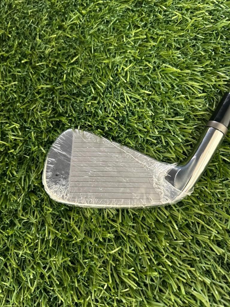 NEW Cobra Bio Cell+ 4 Iron TT R300 Regular Flex Original Grip RH – Pre-Owned Golf Club – TEE OFF Golf Shops