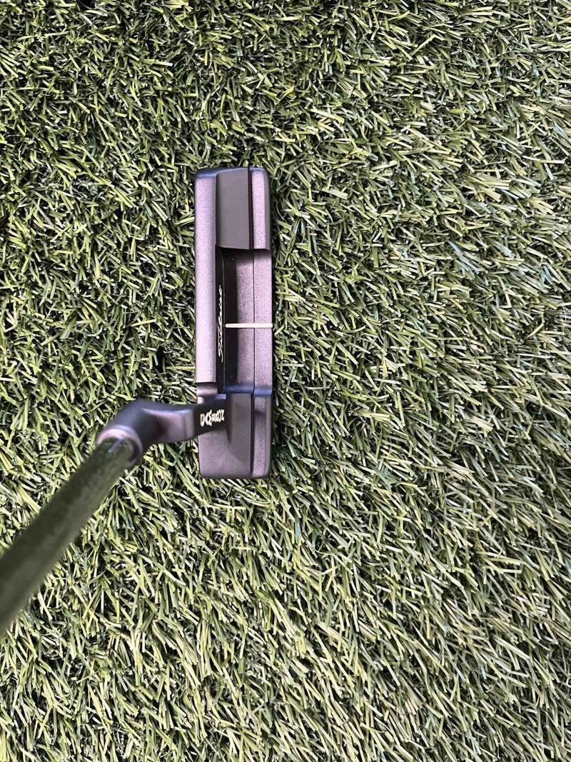 RARE Titleist Scotty Cameron Newport II Tour Black 35” Titleist Grip RH