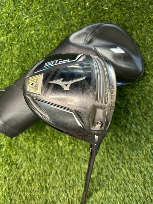 Mizuno ST200 Driver 9.5 Loft Diamana Stiff Flex Winn Grip RH – Pre-Owned Golf Club – TEE OFF Golf Shops