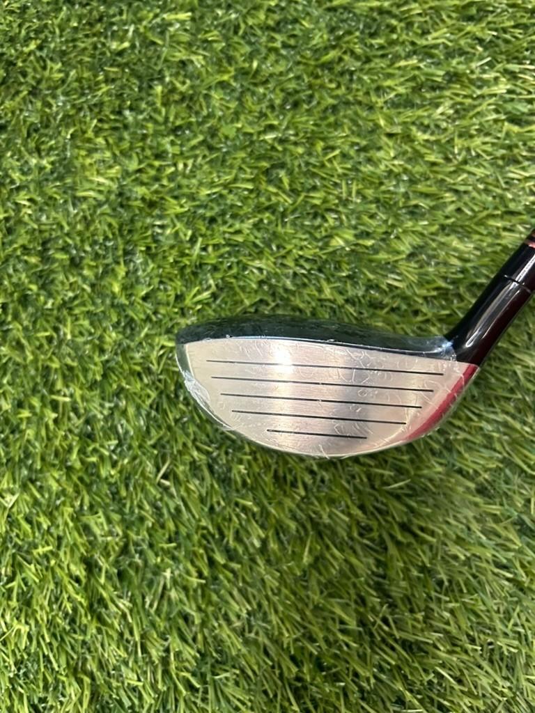 NEW Sonartec Driving Cavity 3W 14 Loft Red Ice Senior Flex Original Grip RH – Pre-Owned Golf Club – TEE OFF Golf Shops