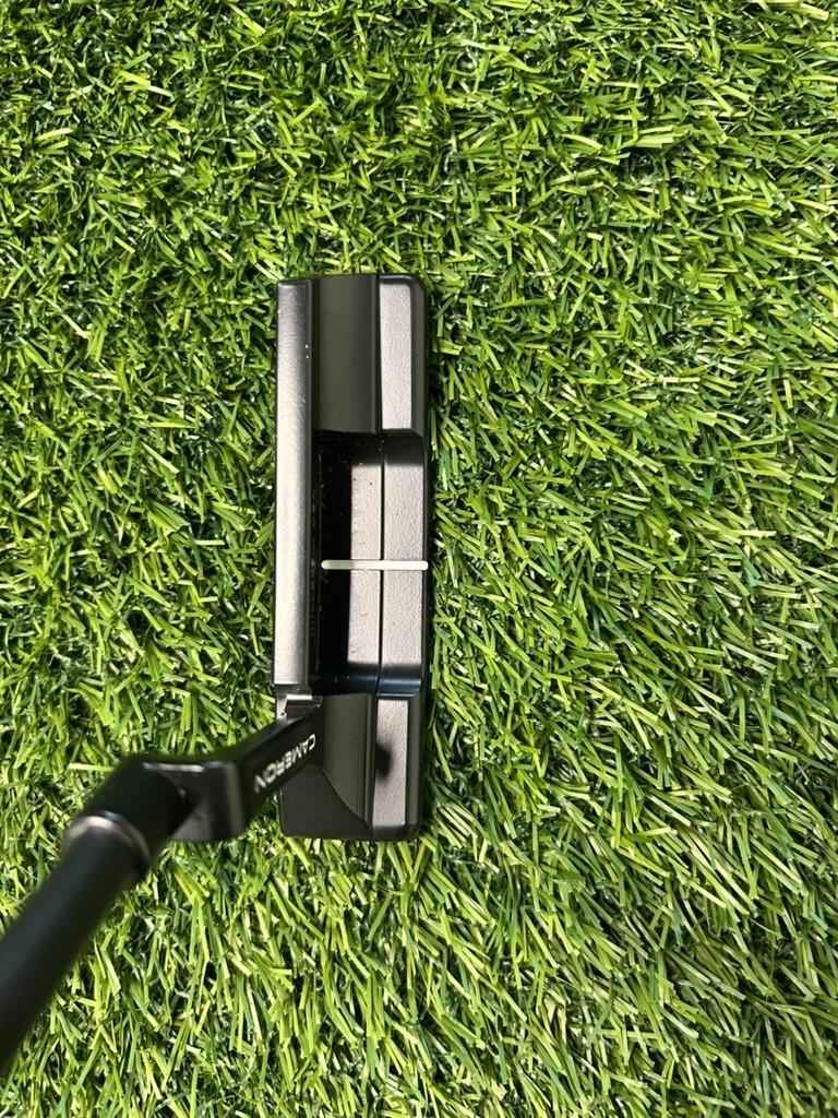 Custom Scotty Cameron Super Select Newport 2 Black & Red 35” Pistolero Plus Grip